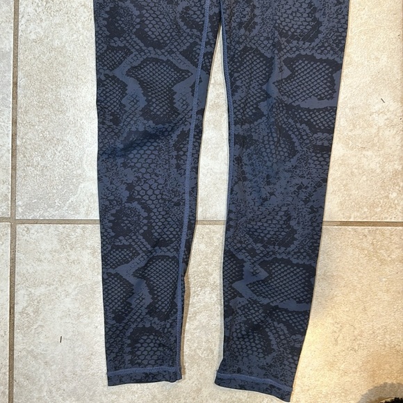 All Fenix Navy Python Snake Full Length Athletic Leggings XS - Picture 5 of 6